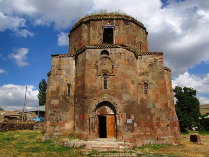 Mastara (St. Havhannes Church)